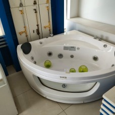 Full massage bathtub size 135*135*53 centimeter